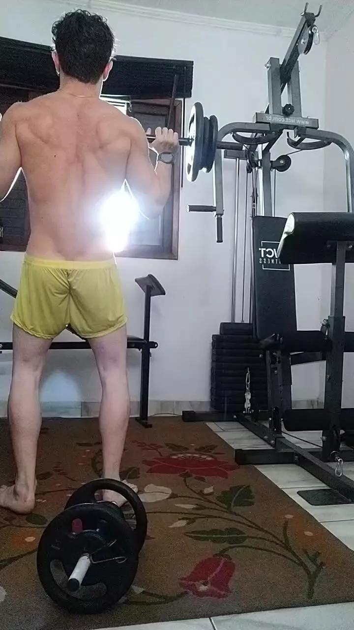 MatthewsH from Cam4