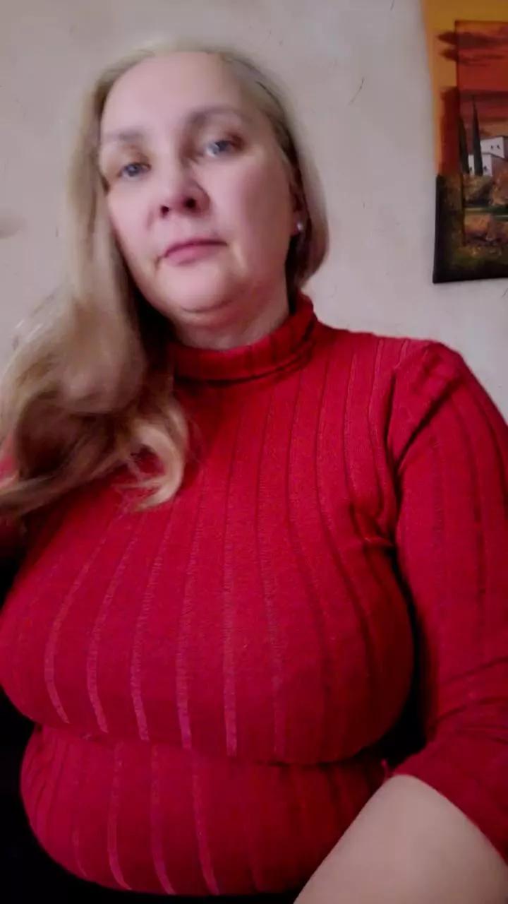 mollig42 from Cam4