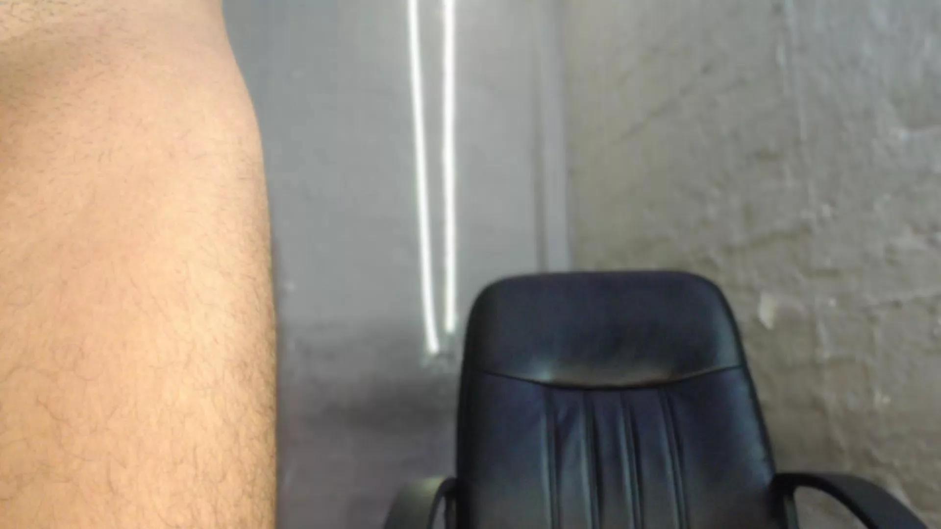 peneenorme83 from Cam4