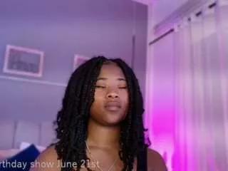 anneth-m from CamSoda