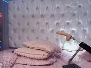 natashaa-black from CamSoda