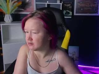 sara-moor from CamSoda