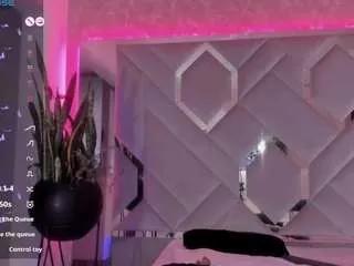 saraa-fox from CamSoda