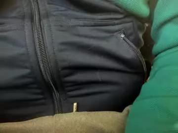 1bigloadasian from Chaturbate