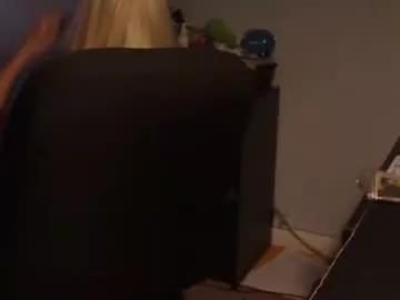 1ssuperwet from Chaturbate