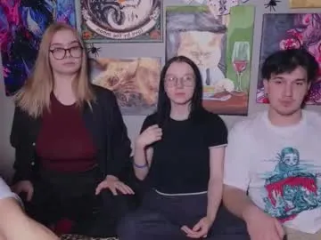 Try our streaming cams variety and talk on a personal level with our adorable girls streamers, showing off their bountiful shapes and dildos.