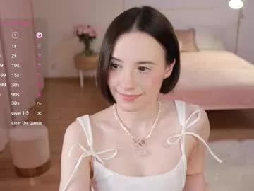 _female_essence_ from Chaturbate is Freechat