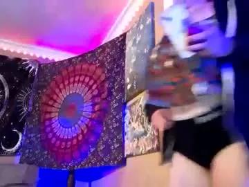 _toofunnysluts_ from Chaturbate