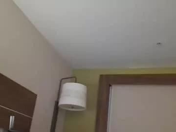_toofunnysluts_ from Chaturbate