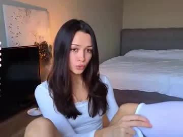 A_p_p_l_e from Chaturbate