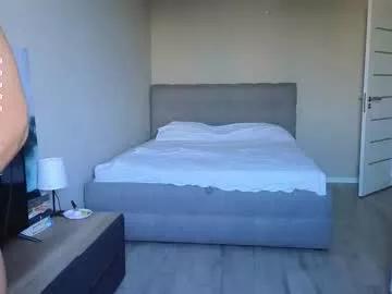 A_p_p_l_e from Chaturbate