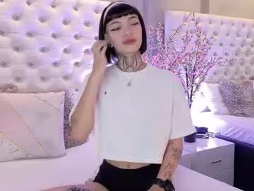 aa_lunit from Chaturbate