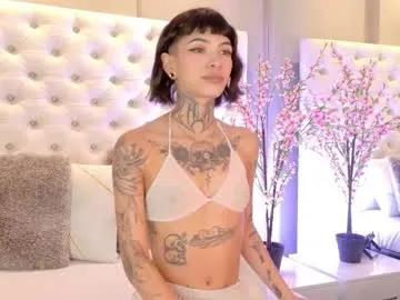 aa_lunit from Chaturbate