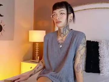aa_lunit from Chaturbate