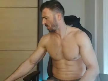 Aaront0pmuscles from Chaturbate