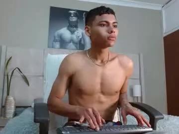 adam_piarse from Chaturbate