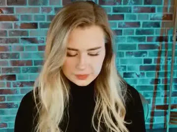 adelloyss from Chaturbate is Freechat