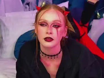 Agatafoxley from Chaturbate