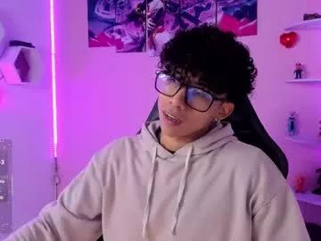 akazaboy from Chaturbate