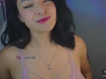 alahia_demon from Chaturbate
