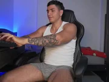 alan_muscle from Chaturbate