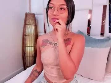alezka_collins from Chaturbate is Freechat