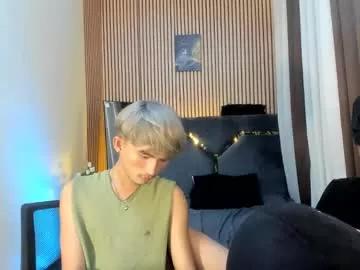 alluring_alpha from Chaturbate