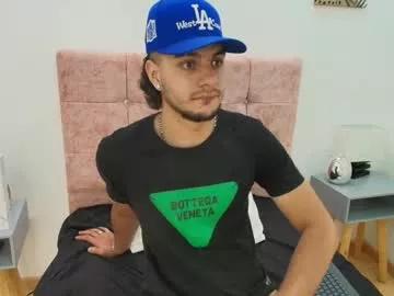 amadeo_wild from Chaturbate