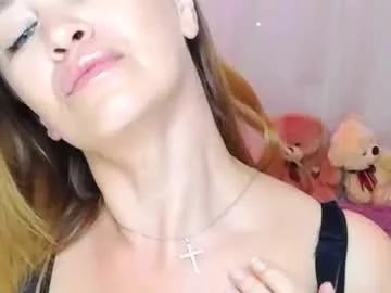 ana_mills from Chaturbate
