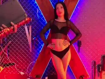 anahi_sslaavee_bdsm on Chaturbate 
