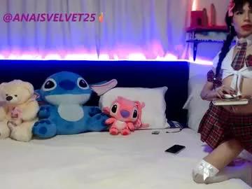 anaisvelvet2025 from Chaturbate