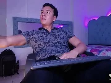 andrew_thomas_ from Chaturbate is Freechat