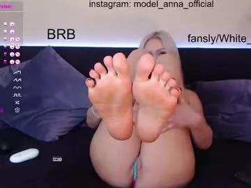 anna_bonbon from Chaturbate
