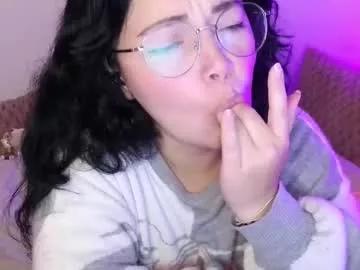 annie_swan_18 from Chaturbate