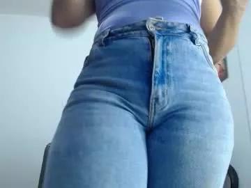 ariacoral from Chaturbate