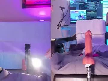 Ariianabaker from Chaturbate