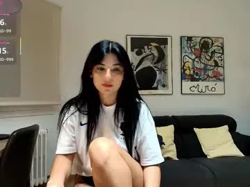 arya_44 on Chaturbate 