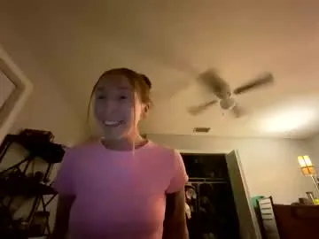 ashleetoocute from Chaturbate
