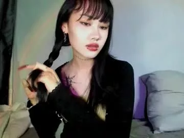 asiangirl853627 on Chaturbate 