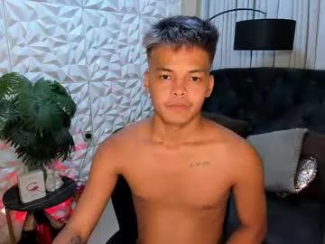 asianhugescott from Chaturbate