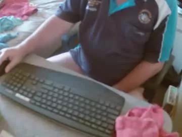 aussiebaker from Chaturbate