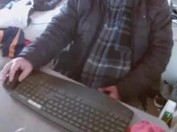aussiebaker from Chaturbate