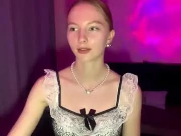 Autumnroginson from Chaturbate