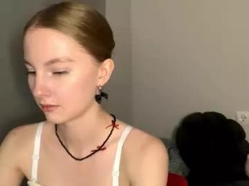 Autumnroginson from Chaturbate