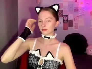 Autumnroginson from Chaturbate