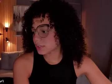 avalon_badger from Chaturbate