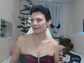 Avasaturnian from Chaturbate