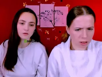 Try our streaming cams variety and talk on a personal level with our adorable girls streamers, showing off their bountiful shapes and dildos.