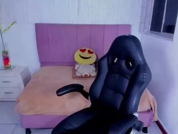 aymara_tooner from Chaturbate