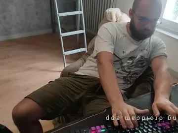 azagal22 on Chaturbate 